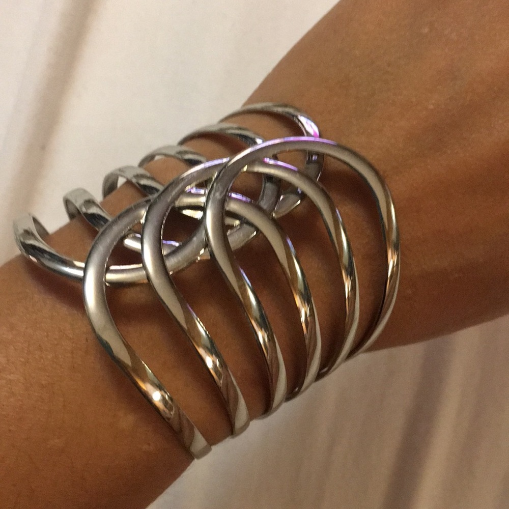 Silver cusp